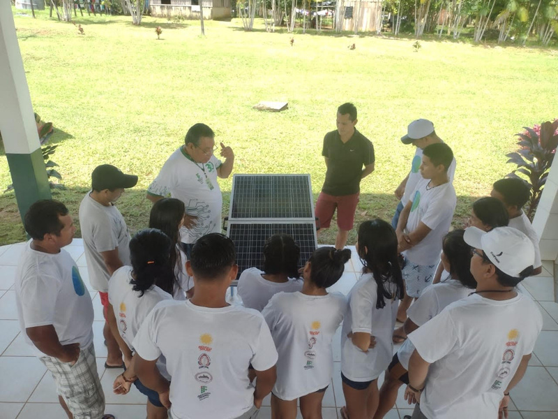 Comunidade Indígena na Amazônia Ganha Acesso a Energia Solar e Capacitação Técnica