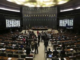 Disputa pela relatoria da MP 1.300/2025 expõe divisão no setor elétrico e pressiona Congresso