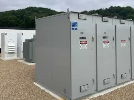 Ecom Energia, Evo e WEG firmam parceria para expandir armazenamento de energia no Brasil