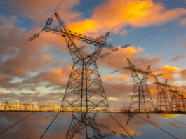 Setor elétrico brasileiro avança em 2024 com expansão recorde de geração, transmissão e microgeração distribuída