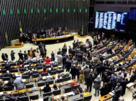 Congresso derruba veto e garante subsídios para pequenas hidrelétricas, biomassa e eólicas por mais 20 anos