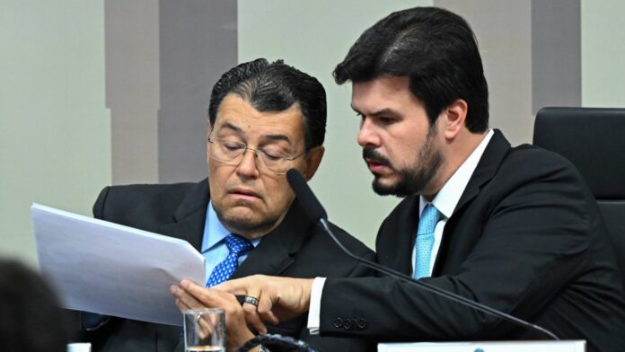 Relatório da MP 1304 redefine regras de operação do sistema, incentiva hidrelétricas e amplia contratações de térmicas e biomassa Relatório da MP 1304 redefine regras de operação do sistema, incentiva hidrelétricas e amplia contratações de térmicas e biomassa