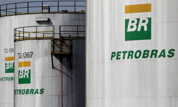 ANP declara estado de sobreaviso e pressiona Petrobras por oferta imediata de combustíveis ANP declara estado de sobreaviso e pressiona Petrobras por oferta imediata de combustíveis
