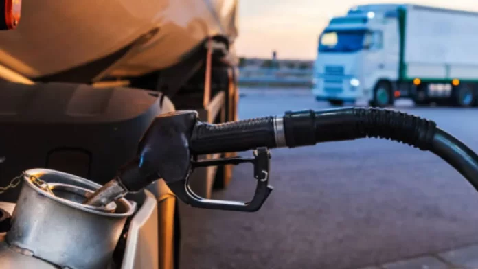 Governo propõe dividir custo com estados para zerar ICMS do diesel importado e conter alta de preços