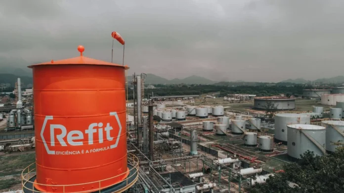 Governo do Rio desapropria área da Refit e amplia ofensiva sobre refinaria com passivo bilionário