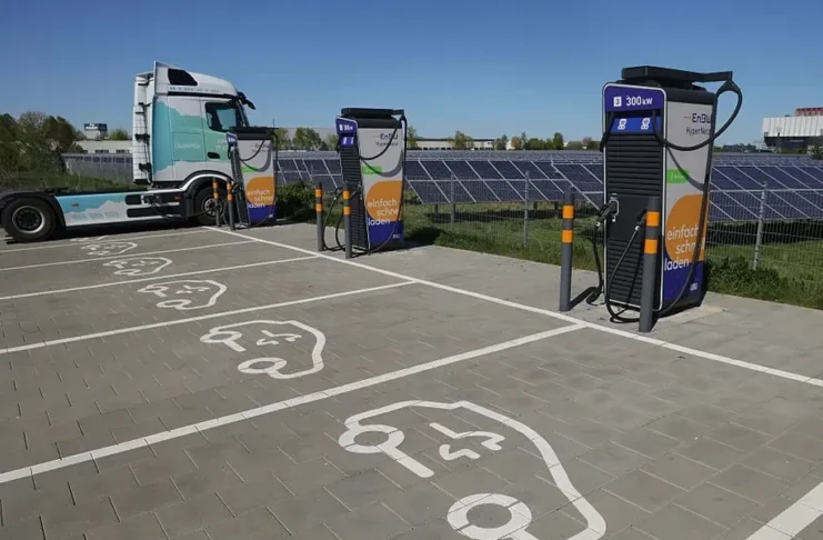 OMPI e IRENA apontam avanço acelerado da eletrificação e do hidrogênio no transporte pesado global