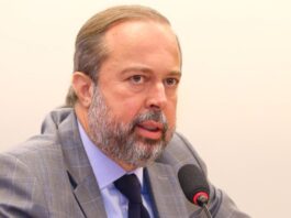 Pressão no Congresso: CME aprova convocação de Alexandre Silveira para explicar Leilão de Reserva de Capacidade Pressão no Congresso: CME aprova convocação de Alexandre Silveira para explicar Leilão de Reserva de Capacidade