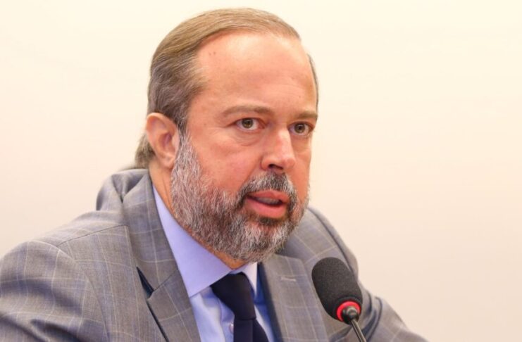 Pressão no Congresso: CME aprova convocação de Alexandre Silveira para explicar Leilão de Reserva de Capacidade