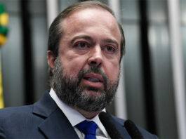 Silveira articula avanço da Política de Minerais Críticos no Senado após aprovação na Câmara
