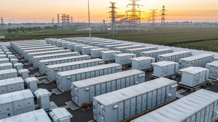 Baterias deixam de ser tecnologia complementar e passam a operar como infraestrutura estratégica dos sistemas elétricos