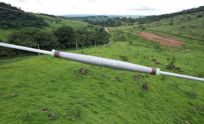 ISA Energia Brasil testa tecnologia inédita que reduz em até 87,5% o tempo de manutenção em linhas de transmissão