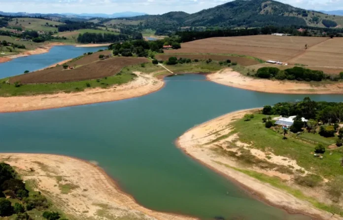 Cantareira entra em Faixa de Alerta: queda no volume reduz captação da Sabesp e afeta UHE Jaguari